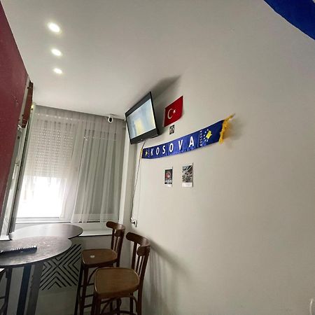 Shesh Hostel Prishtinë Luaran gambar