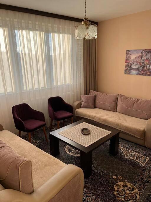 Shesh Hostel Prishtinë Luaran gambar