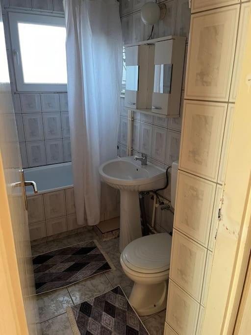 Shesh Hostel Prishtinë Luaran gambar