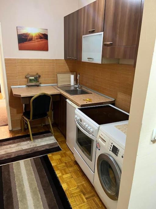 Shesh Hostel Prishtinë Luaran gambar