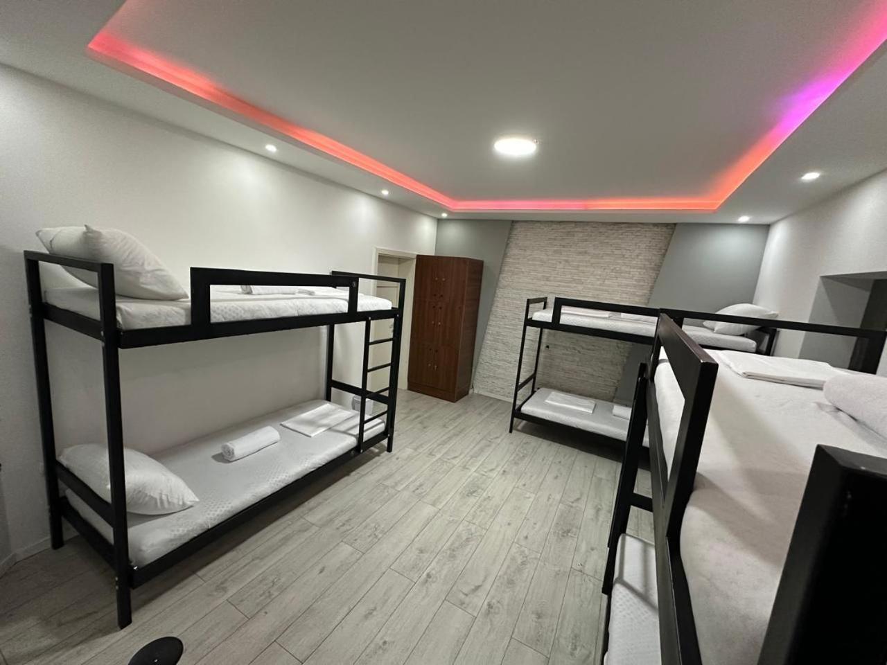 Shesh Hostel Prishtinë Luaran gambar