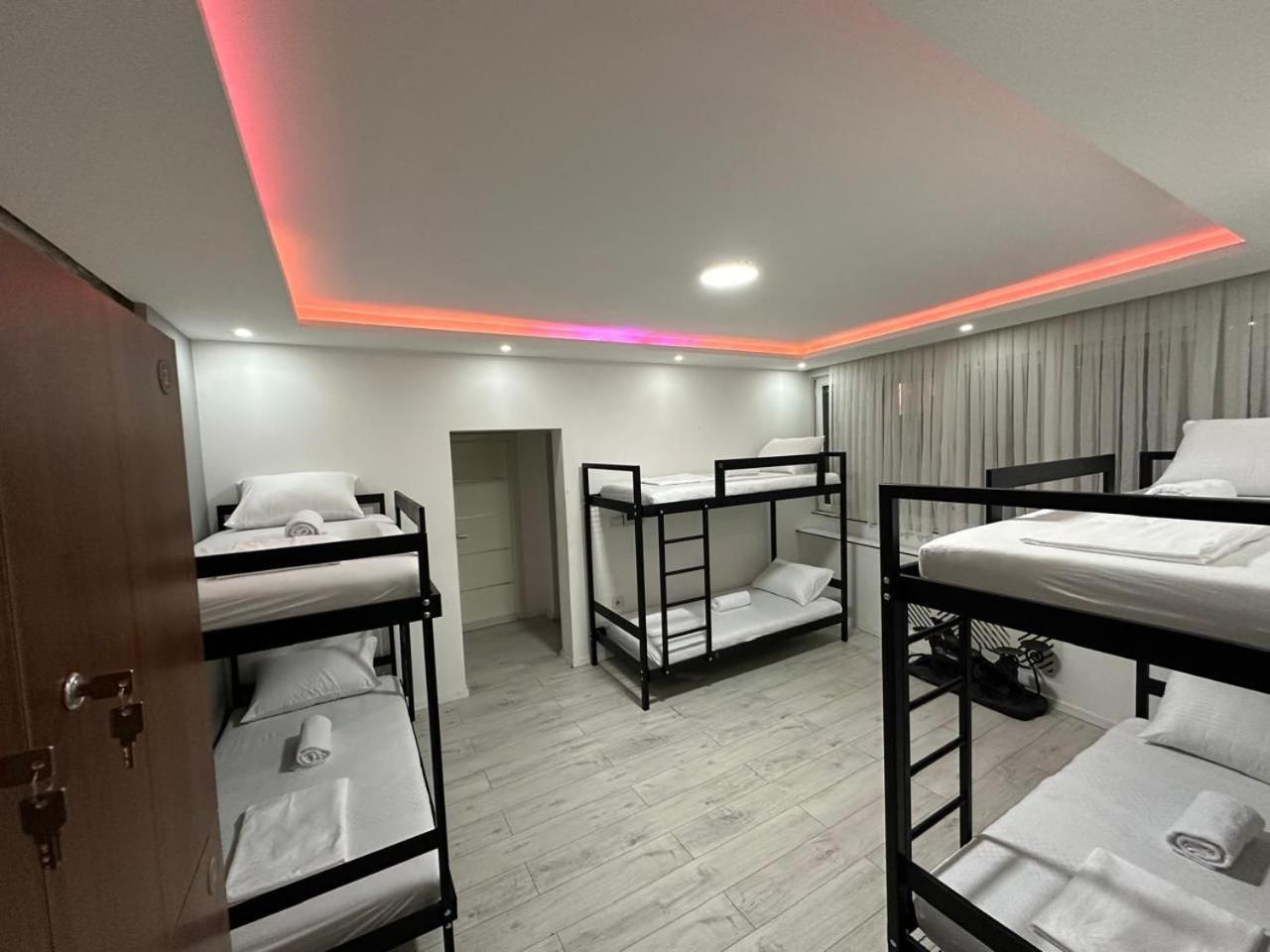 Shesh Hostel Prishtinë Luaran gambar