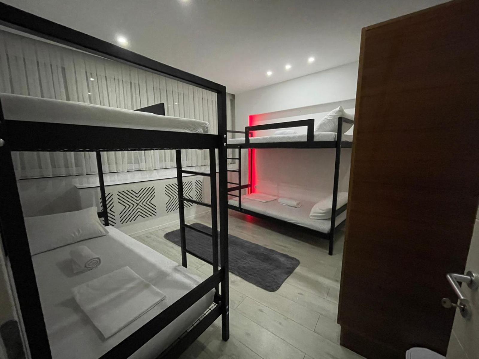 Shesh Hostel Prishtinë Luaran gambar