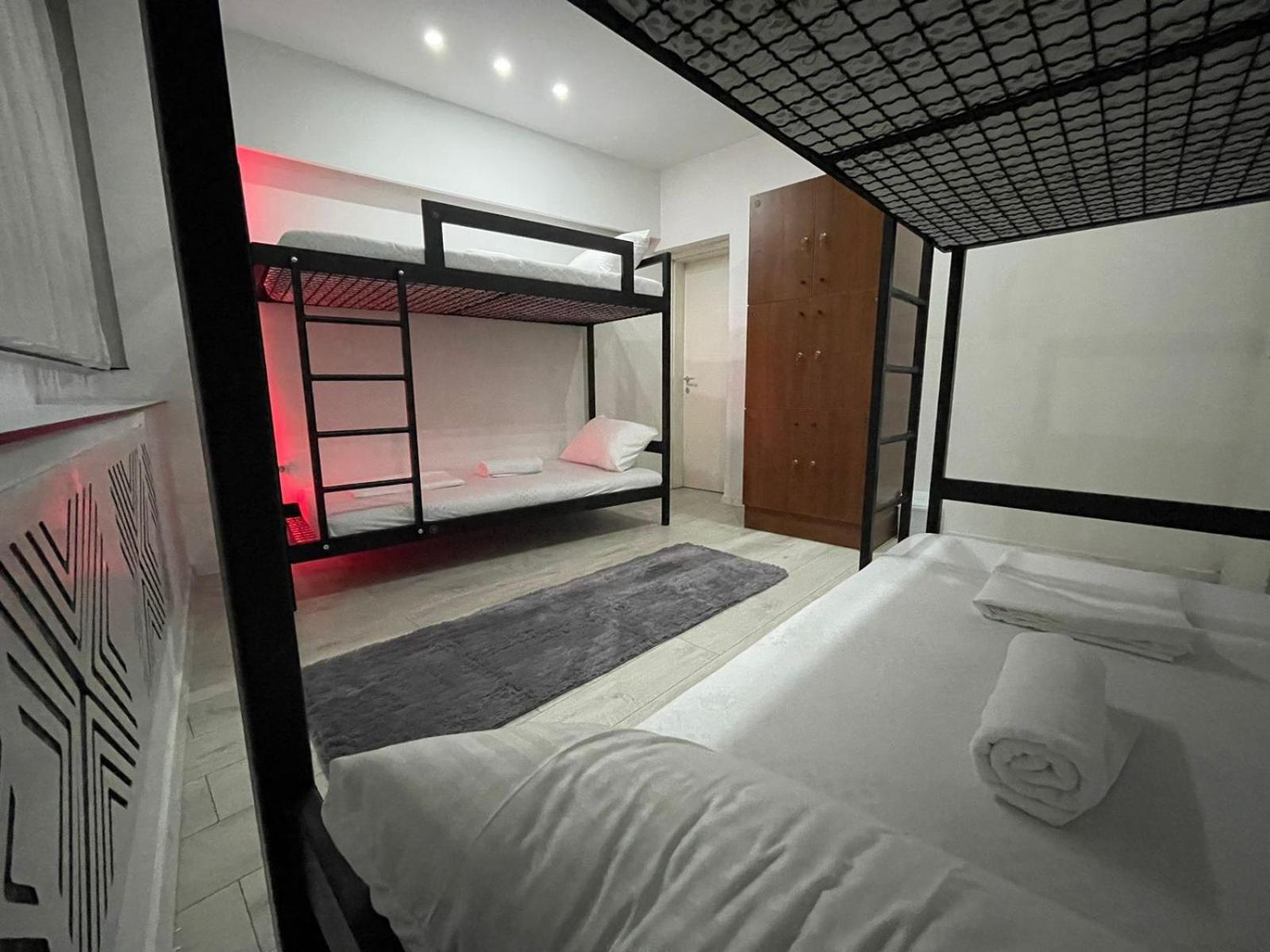 Shesh Hostel Prishtinë Luaran gambar