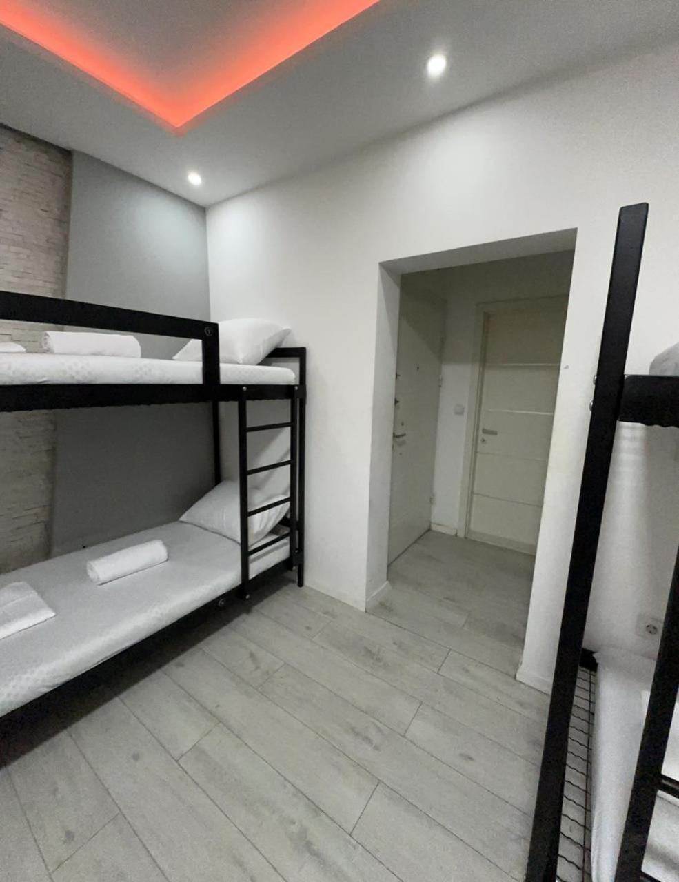 Shesh Hostel Prishtinë Luaran gambar