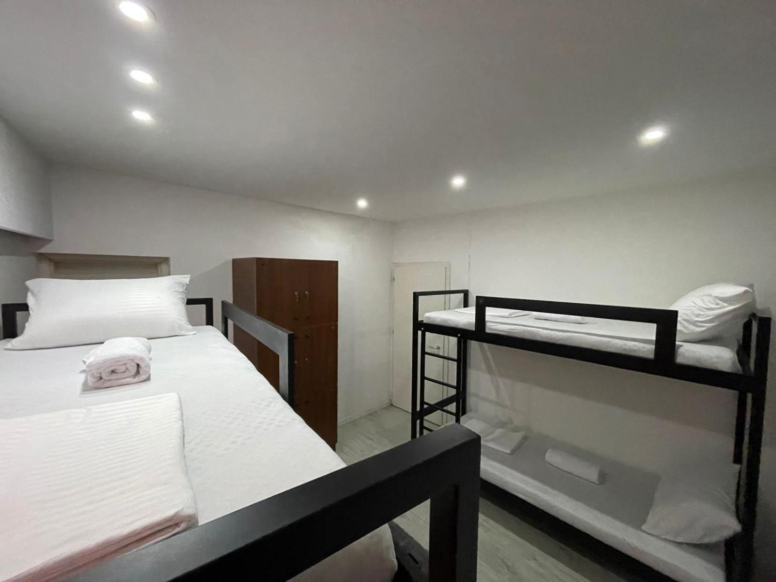 Shesh Hostel Prishtinë Luaran gambar