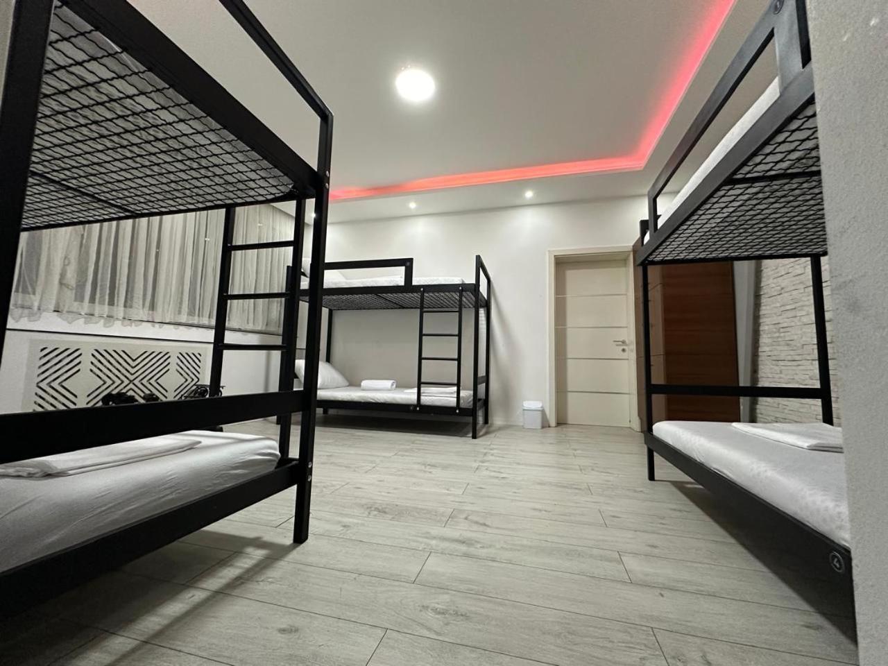 Shesh Hostel Prishtinë Luaran gambar