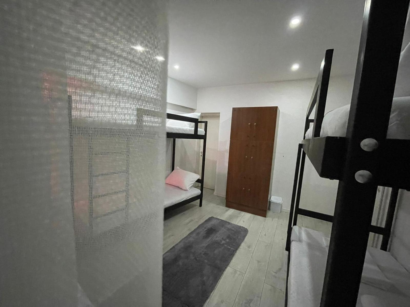 Shesh Hostel Prishtinë Luaran gambar
